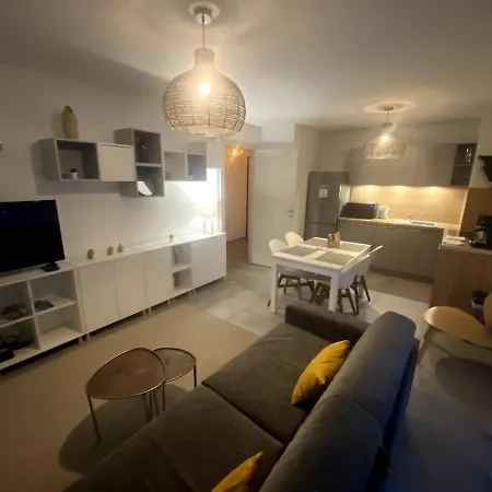 Petit Nid Au Centre Avec Garage Privé Appartamento *